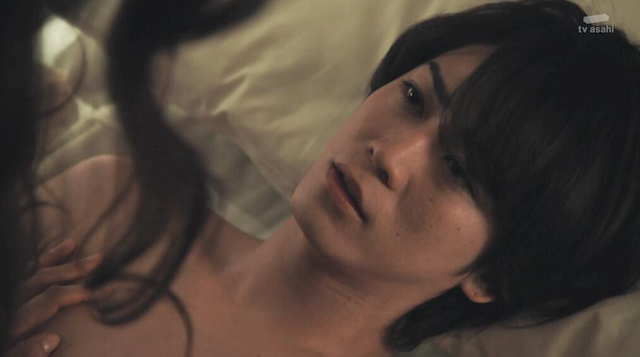 亀梨和也×深田恭子の動画、キスシーンにドキドキ.png